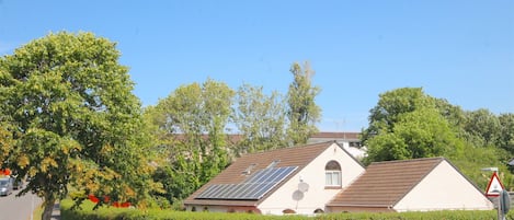 Swallowtails 4 bedroom detached in large private maintained lawned garden
