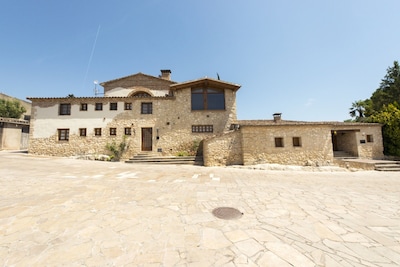 Villa mit Pool, in der Nähe von Sitges und Barcelona. Naturpark Weintourismus