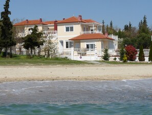 Seafront Holiday Homes GeoMare Complex