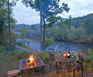 Enjoy Private Moments Along the Toccoa River