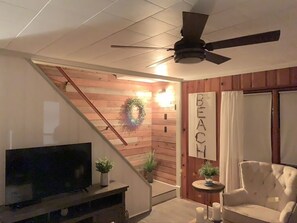 Access the second floor bedrooms through the Livingroom