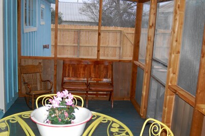Miss Nora's Cottage
Pet-friendly Cottage near Llano River and Courthouse Square