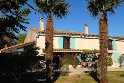 4* rated, nr Carcassonne, Stunning views, 14x7m pool, 4 Bed, Sleeps 8