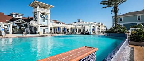 Pointe West Beach Club Resort.
Infinity Pool with Ocean View.