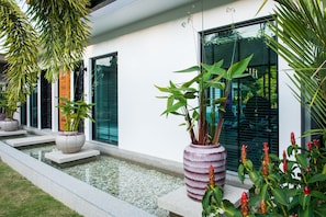 Eden villa phuketNEW 5 bedroom poolvilla
