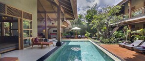 Peaceful 4BR villa by the beach,Seminyak