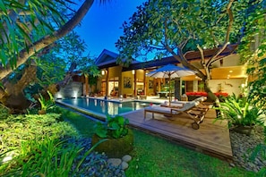 Stunning 4Bedroom Villa at Seminyak