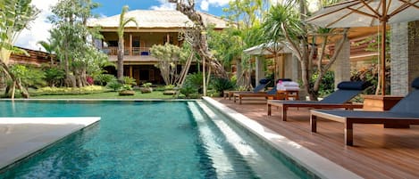 Private 7BR villa by the beach, Seminyak