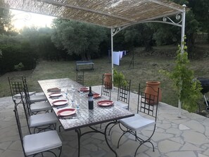 Outdoor dining