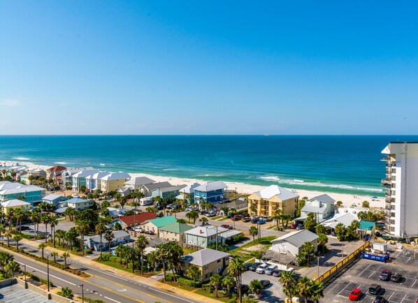 Gulf Views from this fabulous unit!