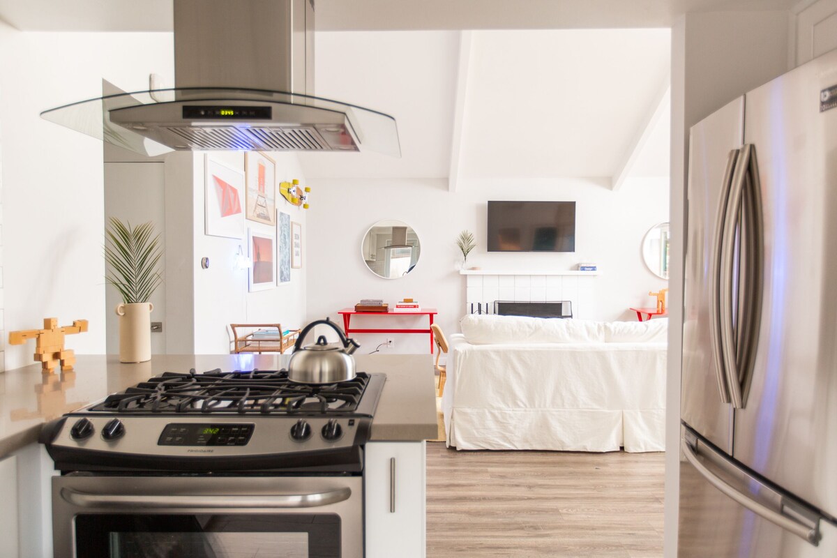 Hamilton I by AvantStay | Beach House! | Rooftop Deck | Newly Renovated Bungalow