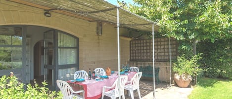 The external (the patio)