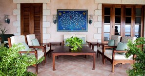 Share meals and laughs on the outdoor seating area.