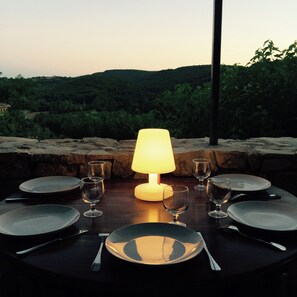 Outdoor dining