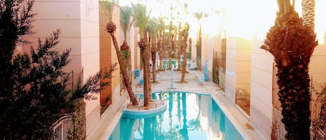 Piscine commune aux riads de la résidence