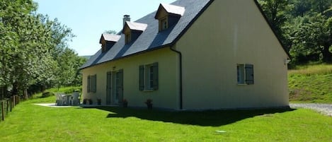 Vue de l'extérieur sur la terrasse