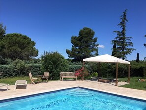 The refreshing Agarrus' heated pool (28°C/82°F)