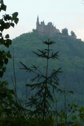 Blick zur Burg Hohenzollern