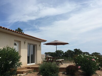 Villa 6 personnes ,jardin, Clim wifi,à 2 minutes des plages