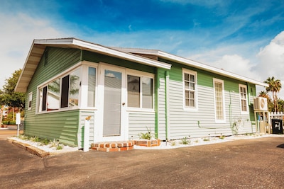 Top 50 Florida Gulf Coast beachfront house rentals | Vrbo.com