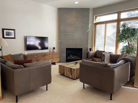 Spacious family room