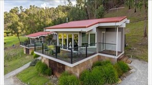 Hilltop Spa Villas