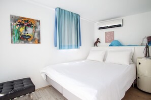 Cosy bedroom with dedicated double bed