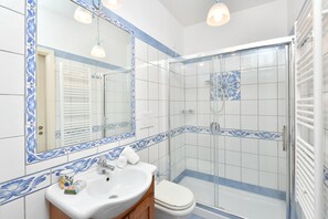 En suite bathroom on ground floor