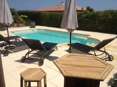 Fantastic holiday home with pool, up to 10 people, sandy beach 700m