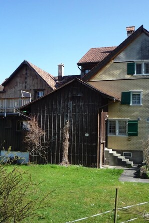 Picture 4