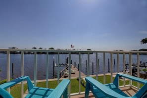 Private Balcony Overlooking Intercoastal 