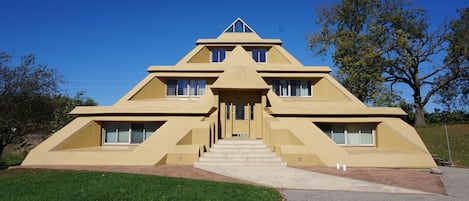 The 2 bedroom suite is in the upper 2 levels of My Pyramid House.  2,000 sq ft.