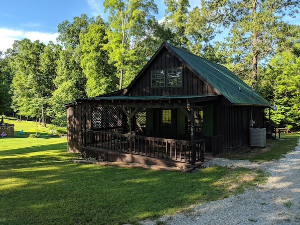 Silver Hawk Cabin sitting on 1/2 acre for indoor and outdoor fun
