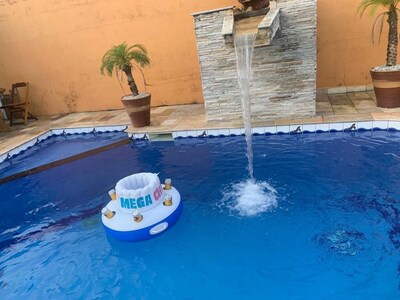 CASA DE PRAIA PARA ALUGUEL DE TEMPORADA COM PISCINA E CHURRASQUEIRA