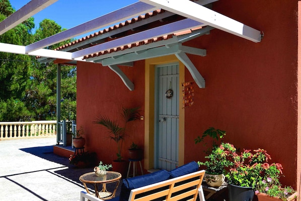 Our cozy bungalows  waiting for you to offer pleasant stay! Bungalow Kefalonia