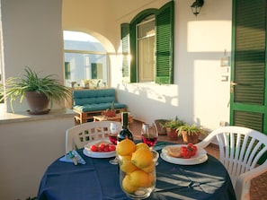Outdoor dining