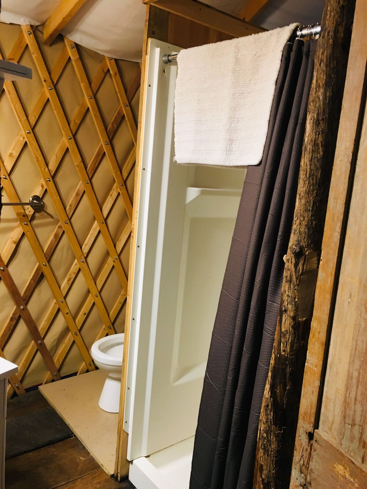 Spacious, airy yurt is delightful for glamping in comfort!