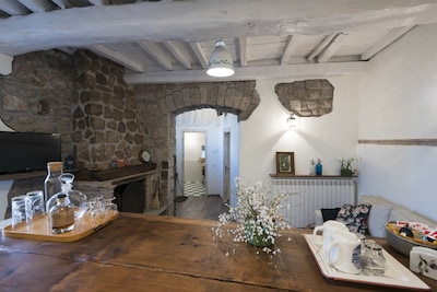 "AL BORGO DI SOPRA" is located in the medieval villages of Ronciglione.