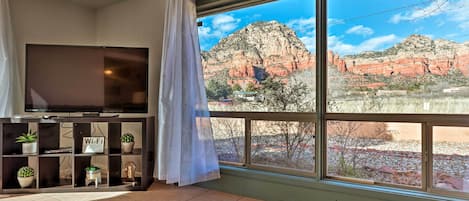 Sedona Vacation Rental | 3BR | 2BA | 2,334 Sq Ft | Step-Free Access