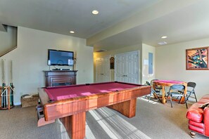 Game Room | 2,400 Sq Ft | Family Friendly | < 1 Mi to Big Boulder Lake