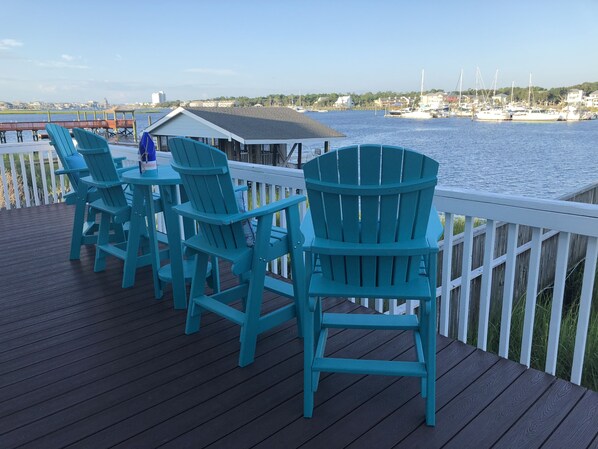 Deck with 4 chairs and table 