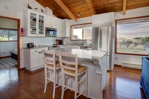 Newly remodeled kitchen with all the conveniences