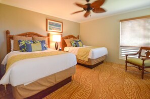 2B Layout has EITHER 2 Double beds in the Guest Bedroom or 1 QUEEN bed.  