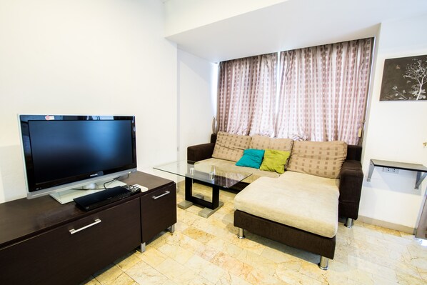 Night Bazaar Road - 40 SQ. METERS 3rd F