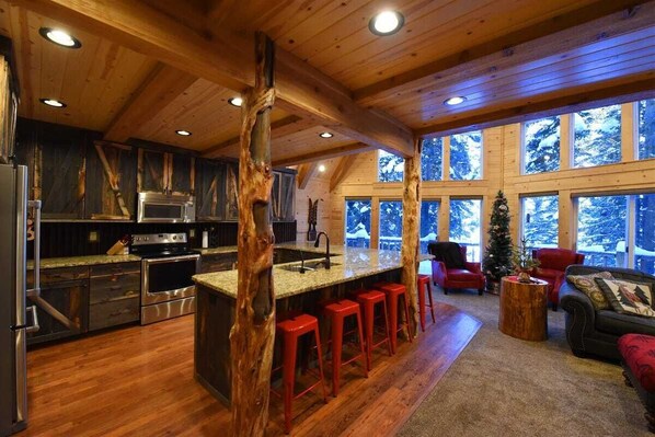 Kitchen/ Family Room