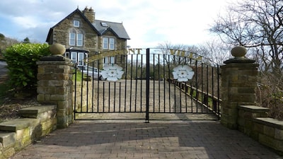 Large detached Victorian property with stunning views Wifi & 4G cover  sleeps 10