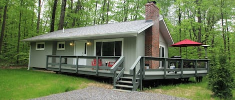 Enjoy this 3 BR, 3 BA cottage as your next getaway!
