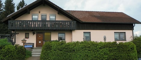 Ferienwohnung am Weissenstädter See
Schönlind 33
95163 Weissenstadt