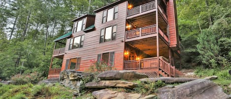 Large Waterfront lodge just steps from the river. Big Porches on every level.