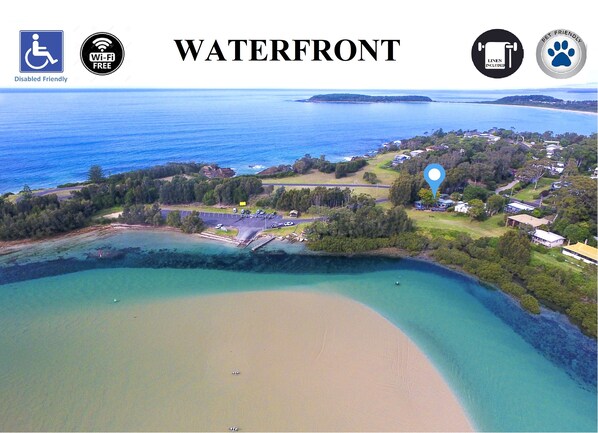 Location, Location!! Beautiful Waterfront Mossy Point Home.